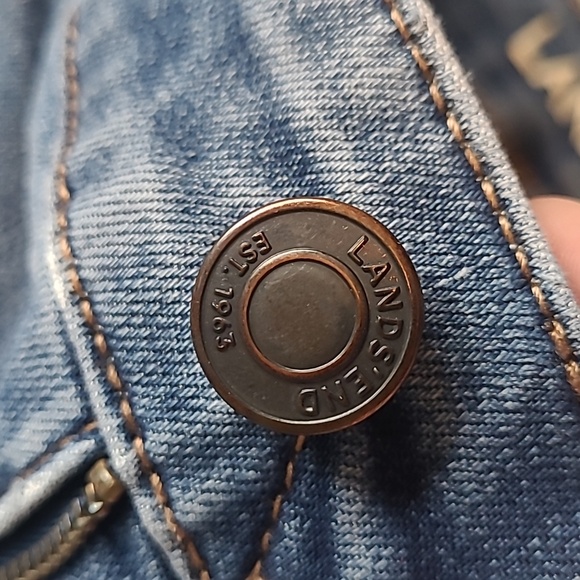 Land's End Mid Rise Demi Boot Cut Light Wash Denim Blue Jeans Size 10 - Picture 7 of 16